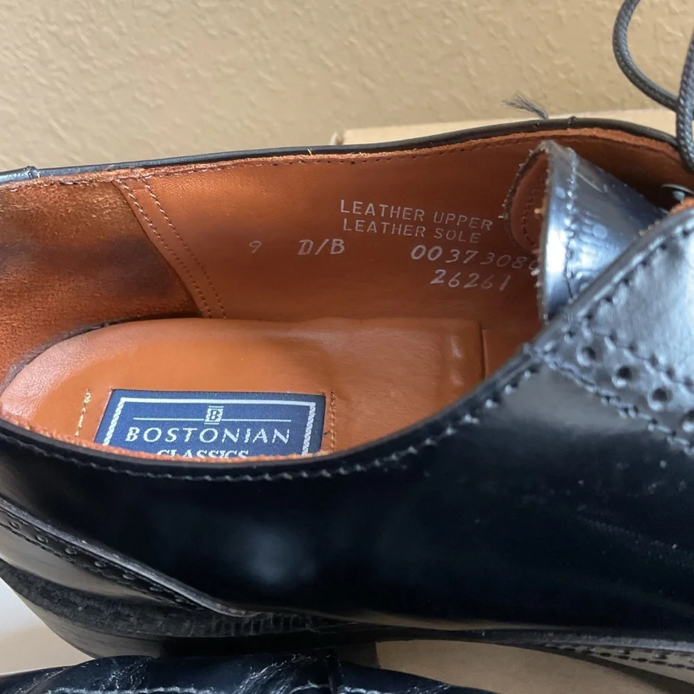 Bostonian Classics Black Leather Men’s Wingtip Size 9D/B